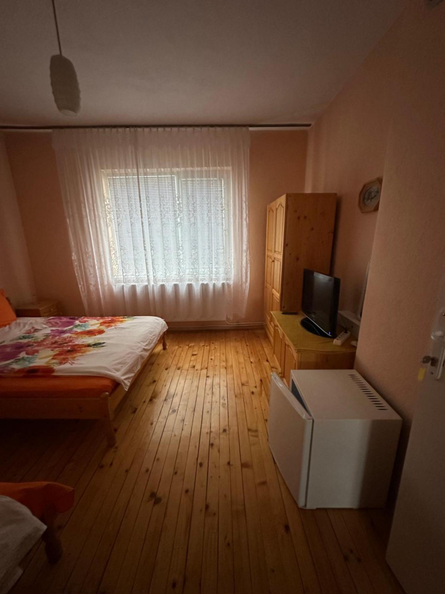 Velkovski Guest House Hisarya Buitenkant foto